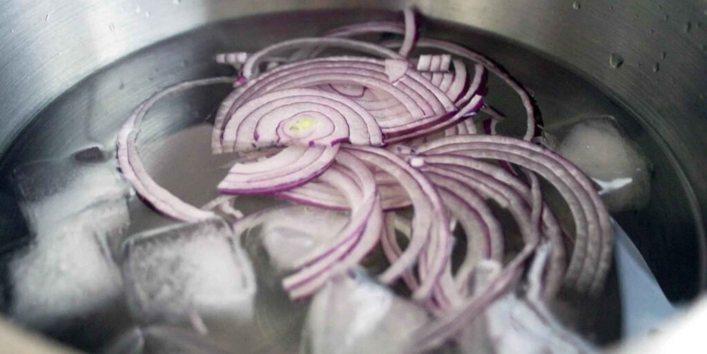 How to soak onions in salt water