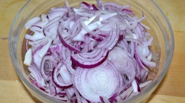 How to soak onions in salt water - Quora