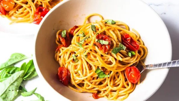 Cherry Tomato & Garlic Pasta