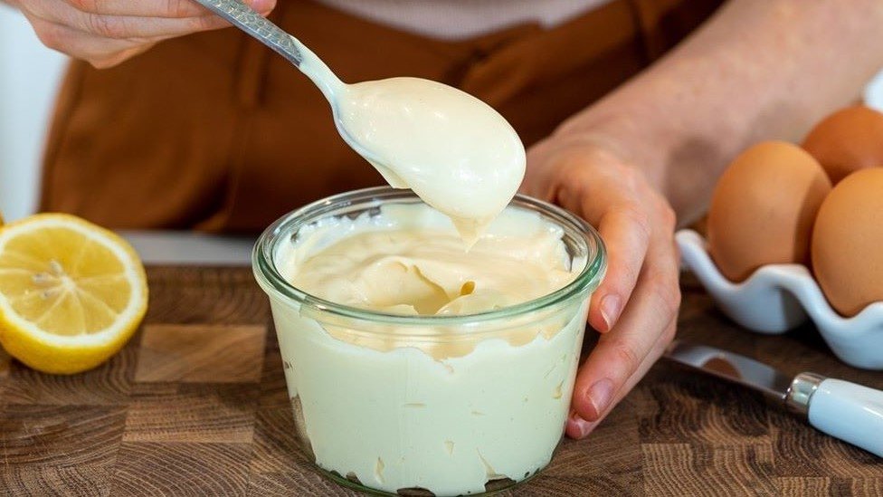 Easy Homemade Mayonnaise