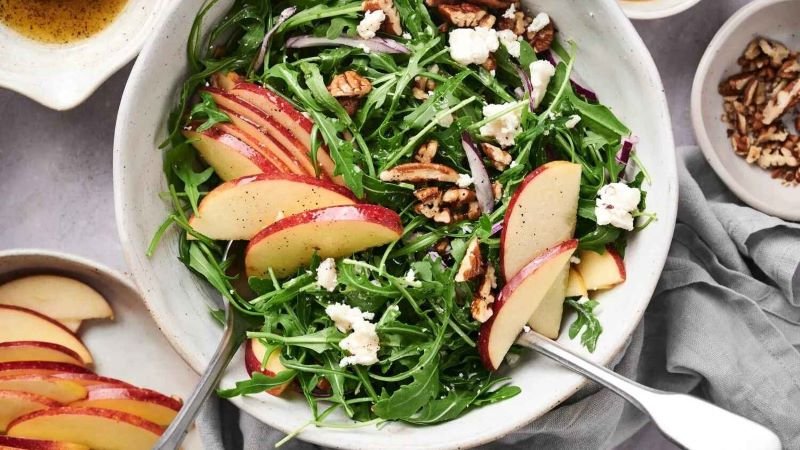 Turkey And Apple Arugula Salad